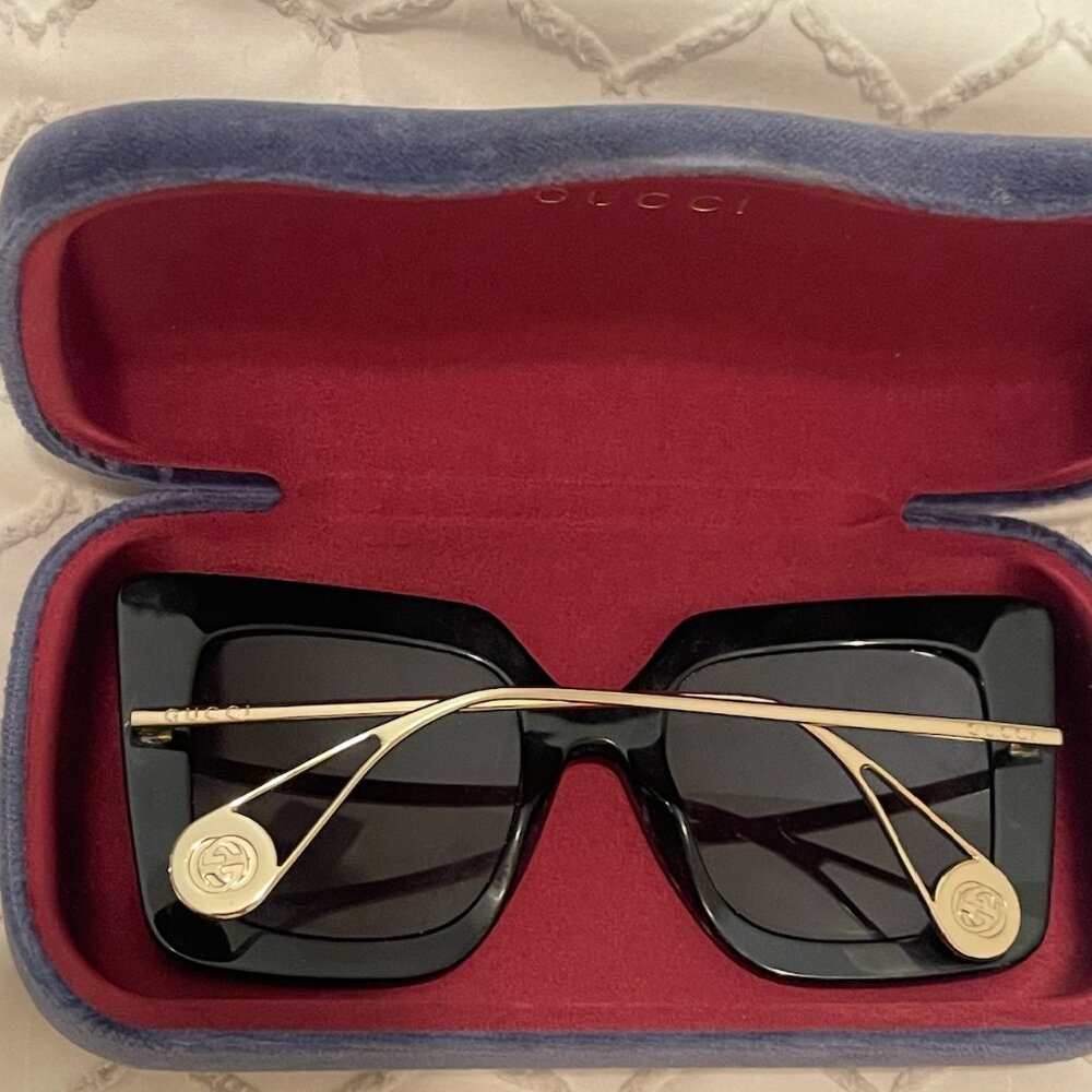 Gucci Black Oversized Rectangular Sunglasses - image 4